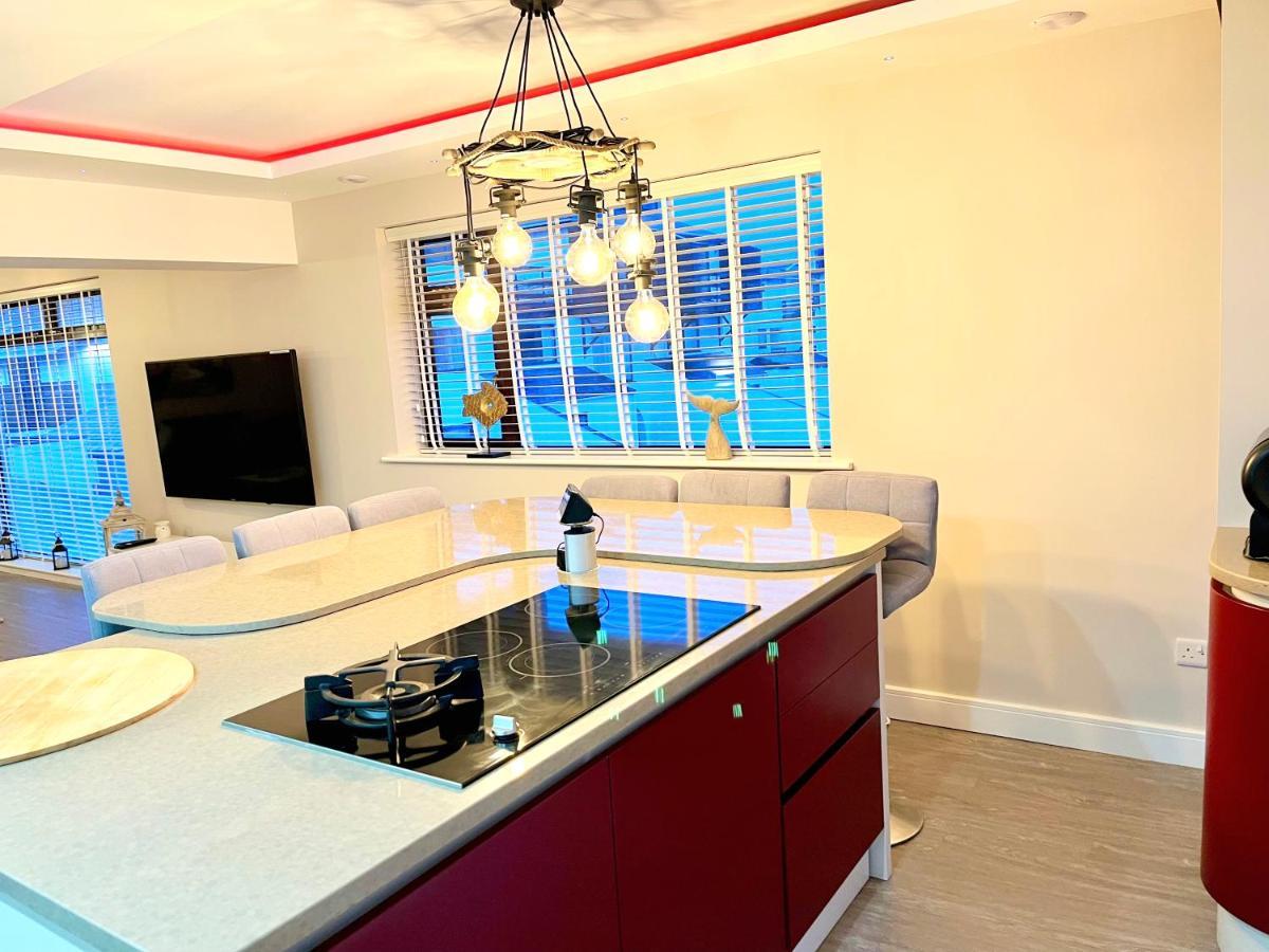 3 Bedroom Deganwy Sea View Beach House Ll31 Esterno foto
