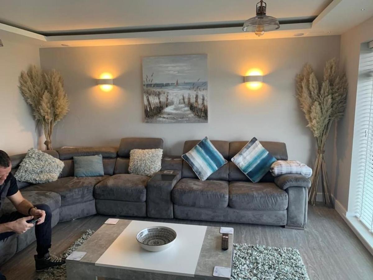 3 Bedroom Deganwy Sea View Beach House Ll31 Esterno foto
