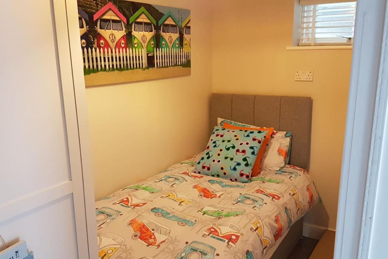 3 Bedroom Deganwy Sea View Beach House Ll31 Esterno foto