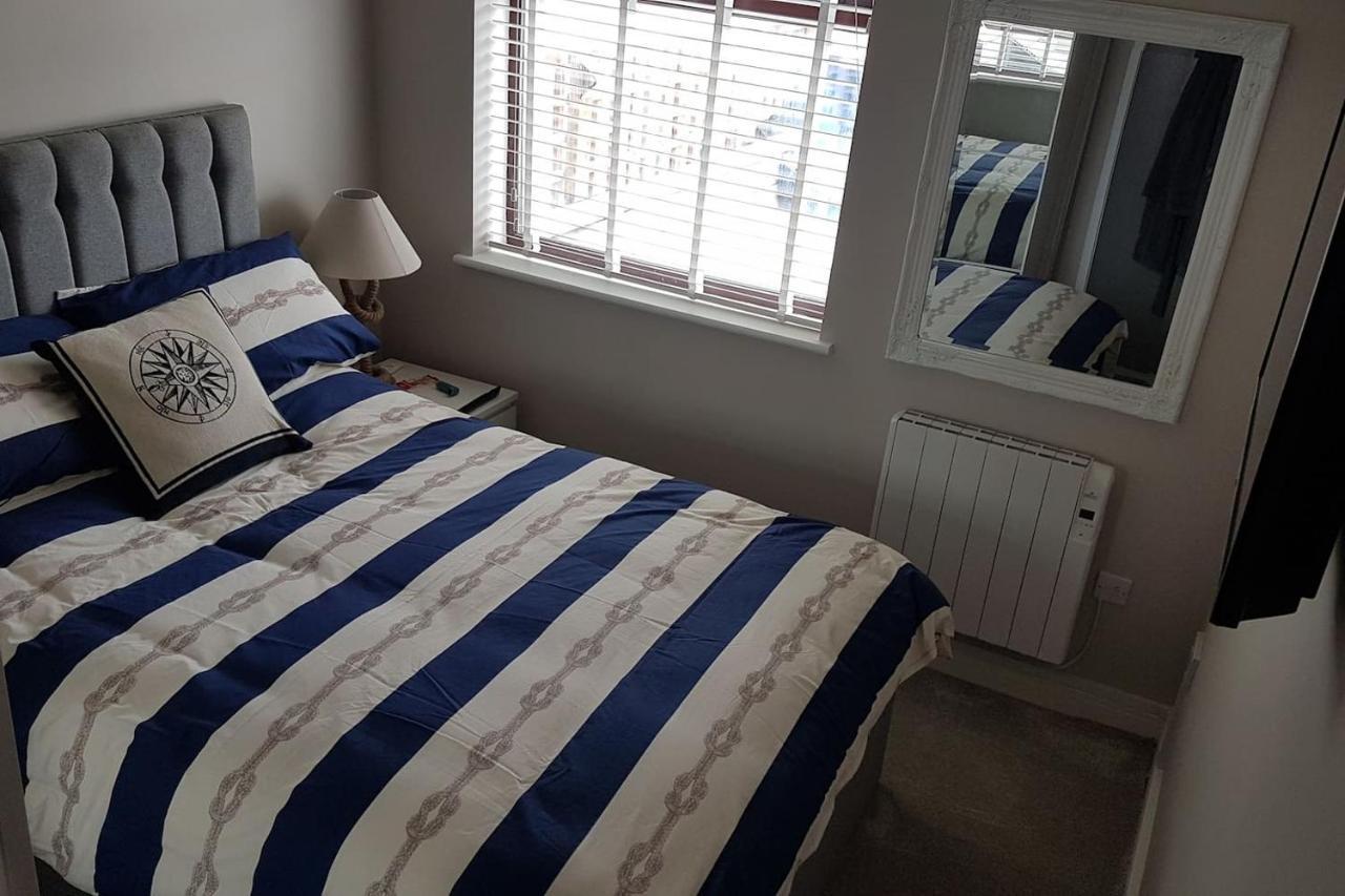 3 Bedroom Deganwy Sea View Beach House Ll31 Esterno foto