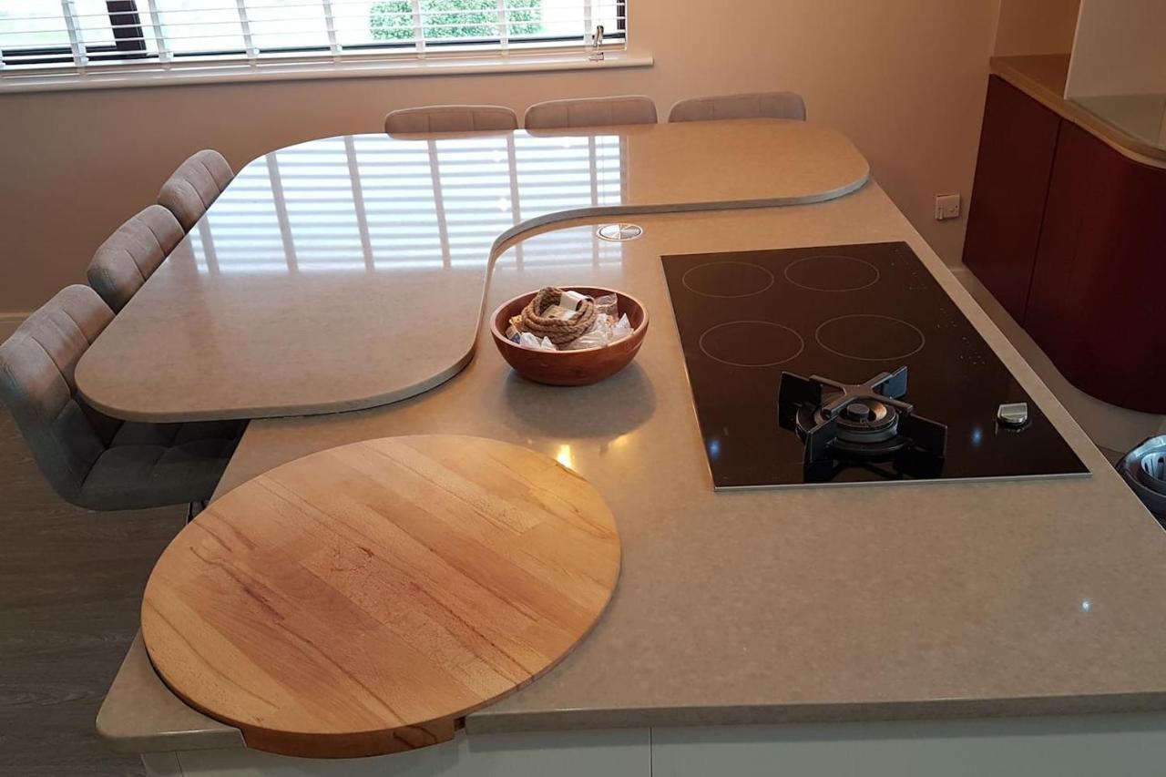 3 Bedroom Deganwy Sea View Beach House Ll31 Esterno foto